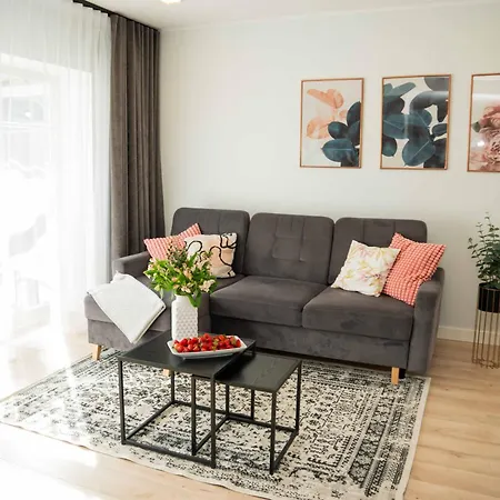 Castella Apartment *